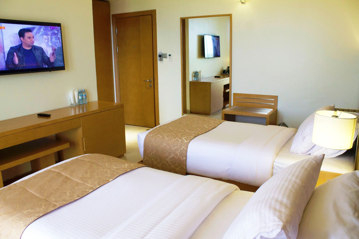 Classic Twin Room, Balcony image 6