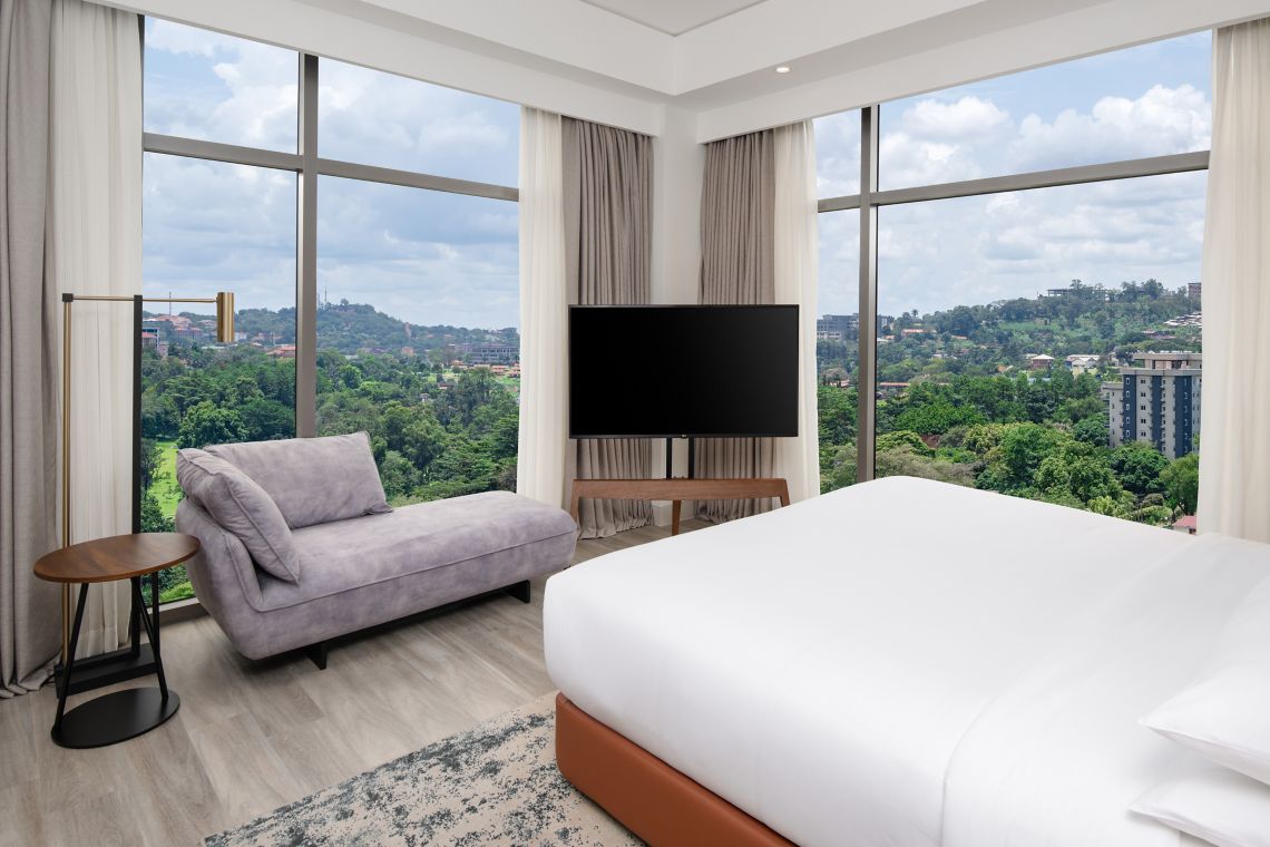 Executive King Suite with City View image 1