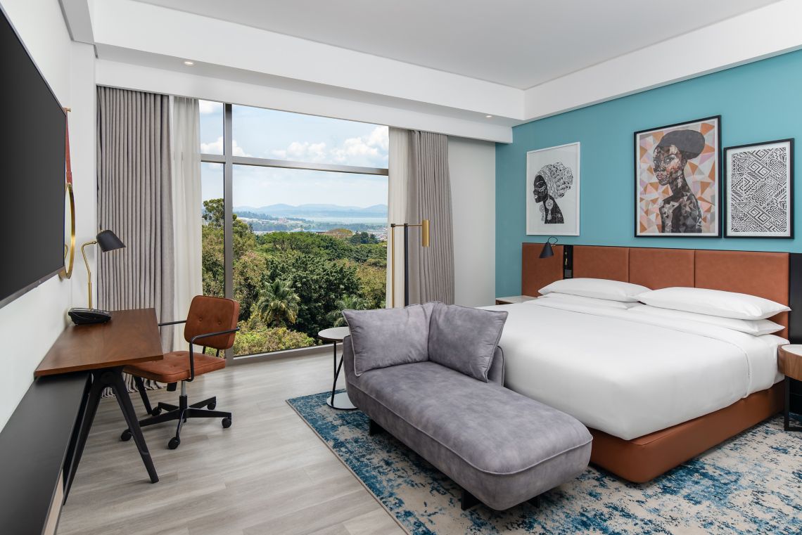 King Suite, City view image 1