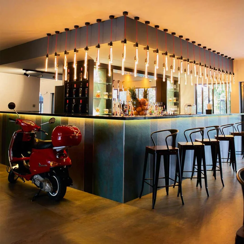 La Villa Italian Restaurant & Wine Bar
