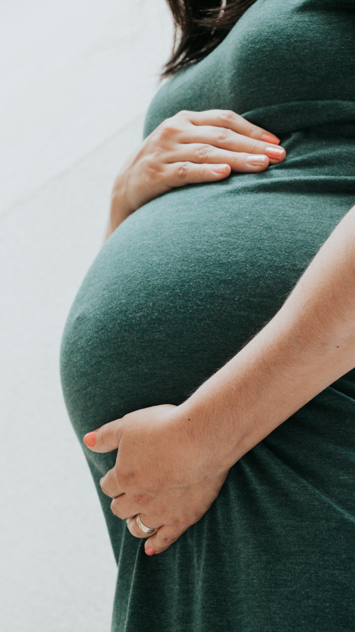 Calm prenatal care image for week 3 fertilization and travel