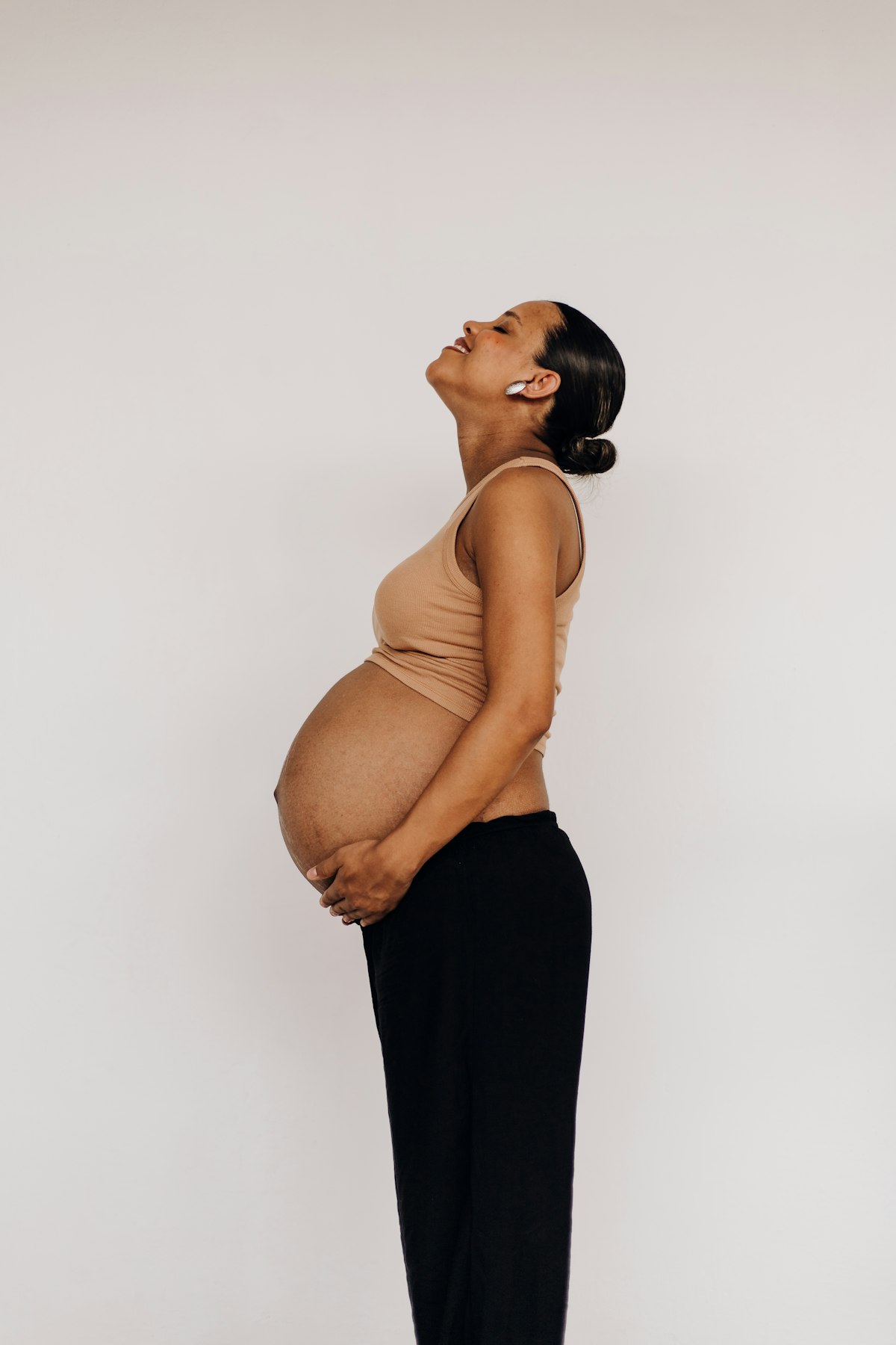 Pregnancy nutrition image for week 32 fat and position