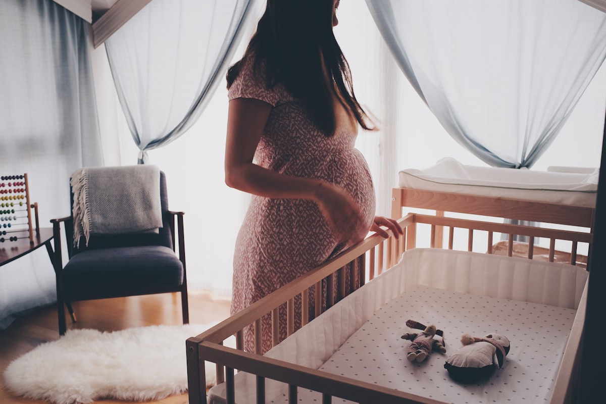 Calm prenatal care image for week 4 implantation and missed period