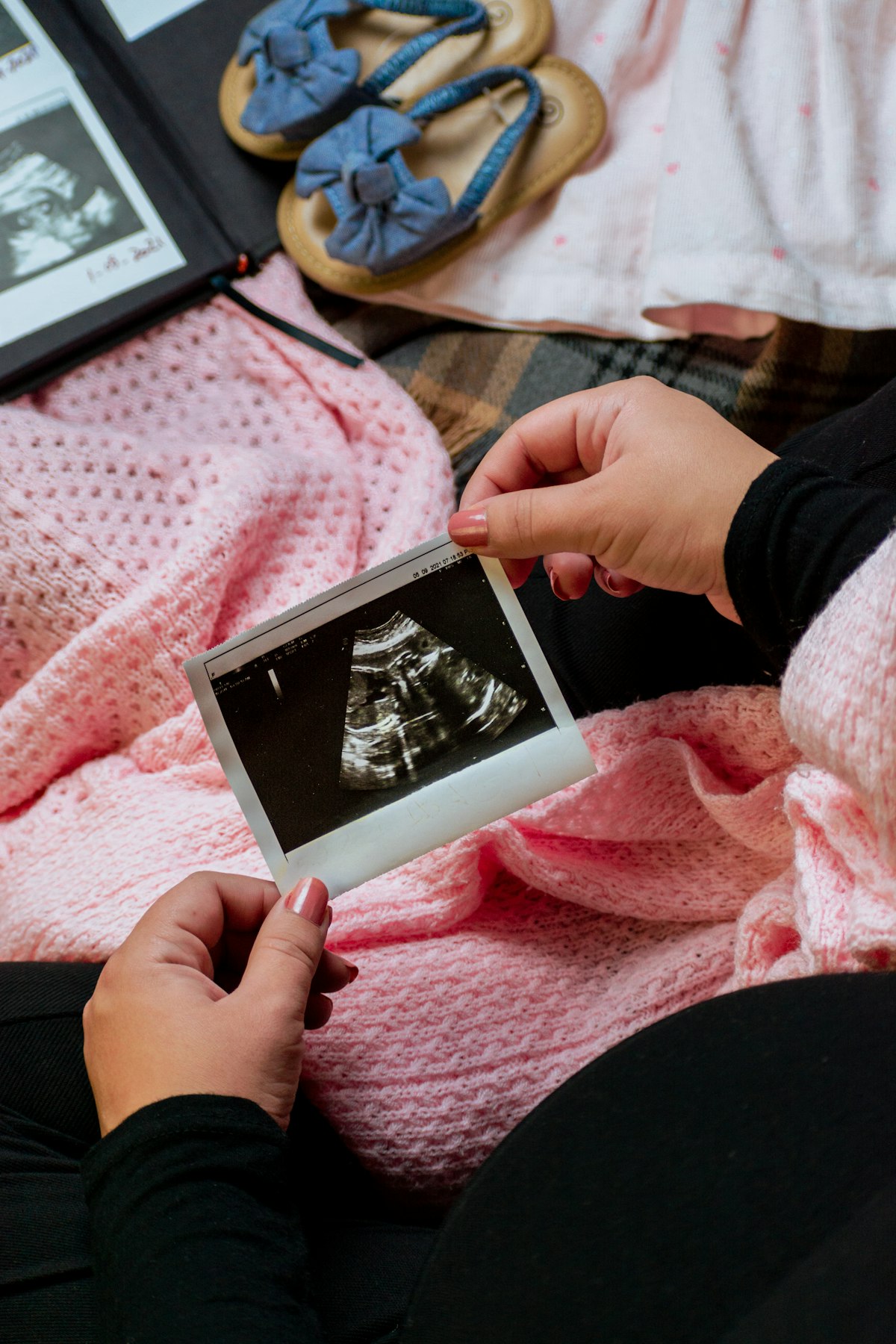 Calm prenatal care image for week 5 neural tube and early organs
