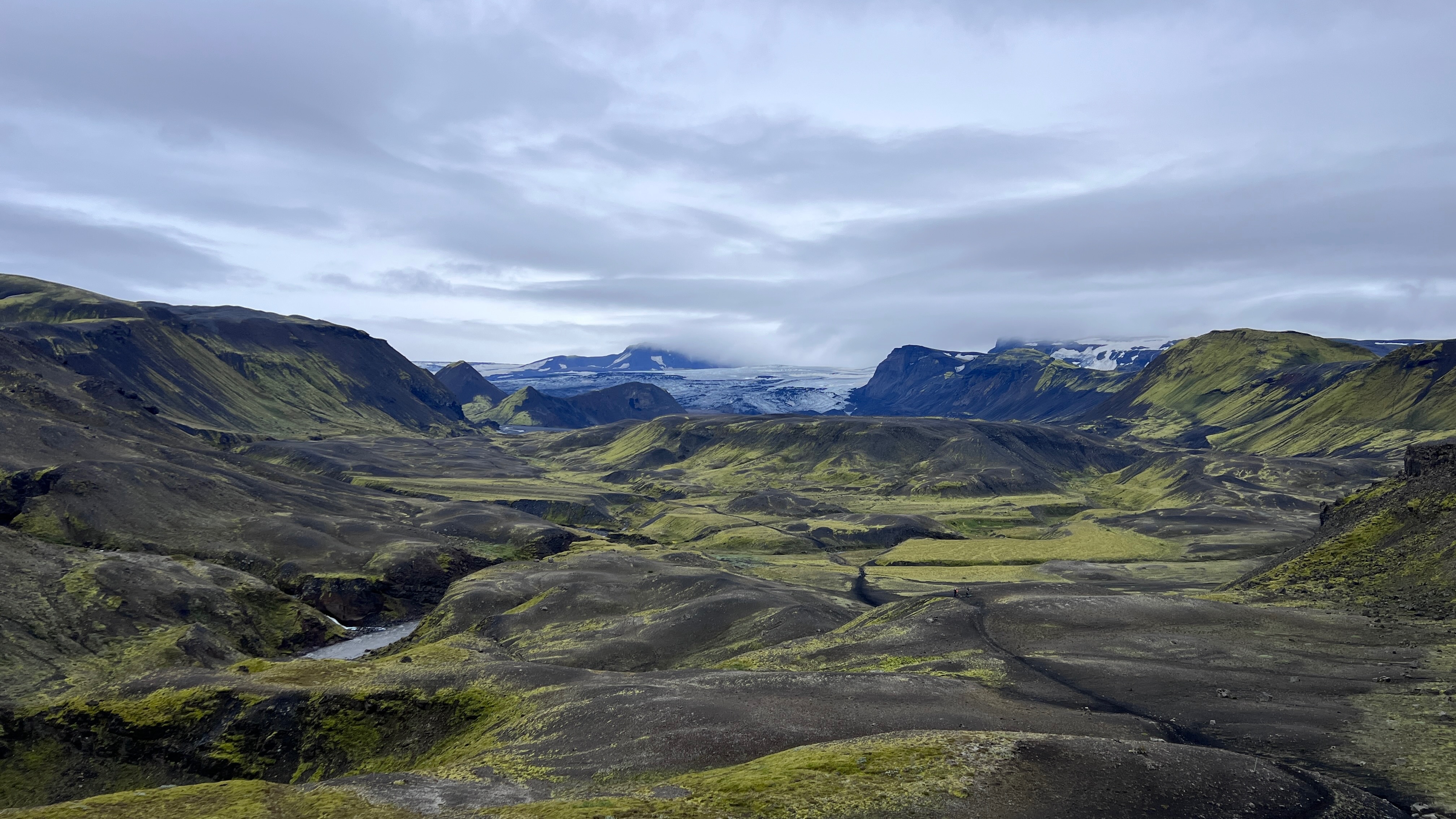 Løbeeventyr Island - inspiration til løb og træning Islandsk fjeldlandskab og natur- TrailMom