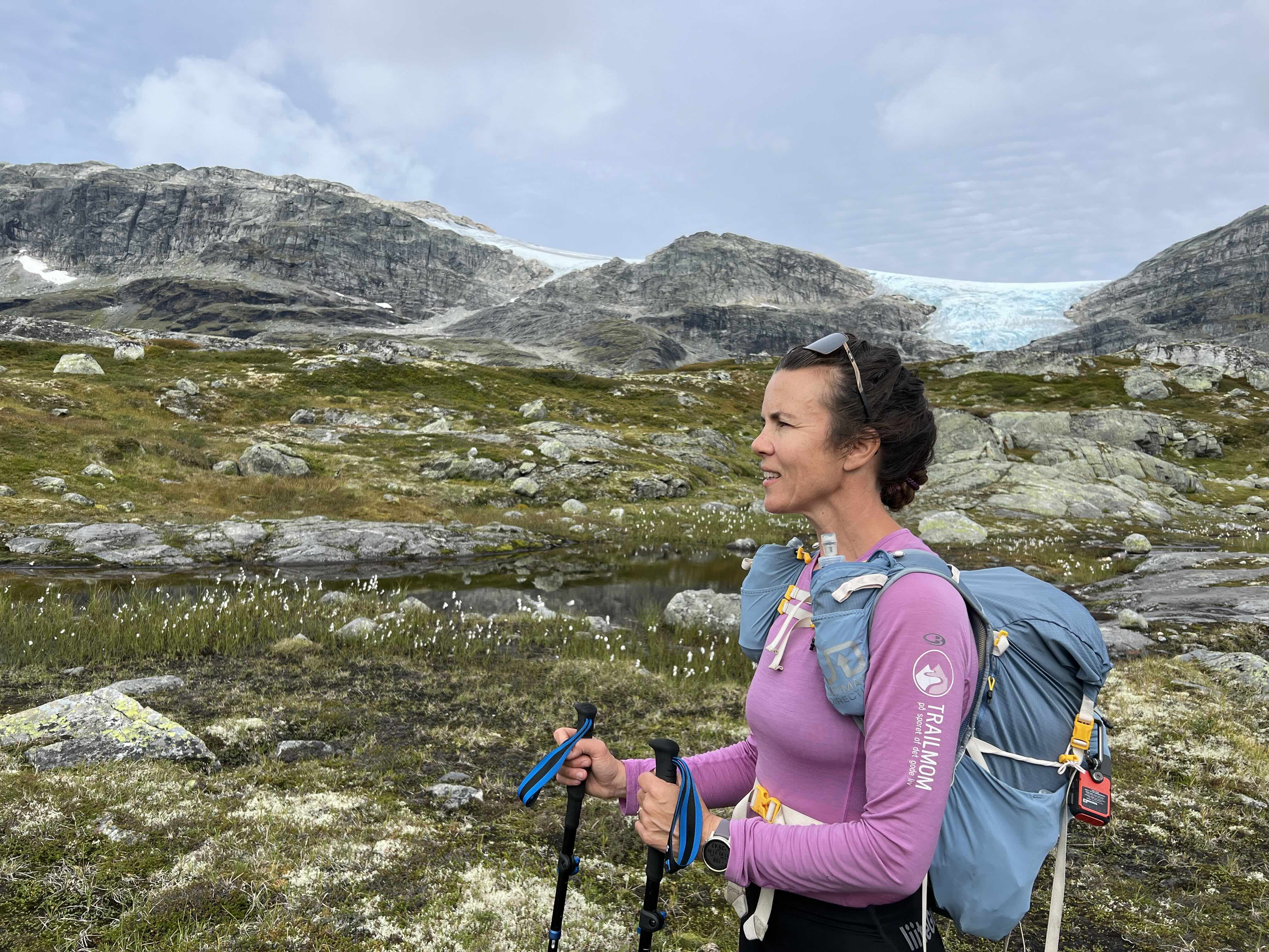 Trailmom på fastpacking i fjeldet
