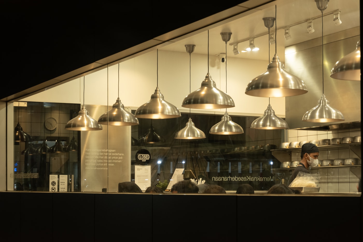 What a restaurant pays to sell food online in