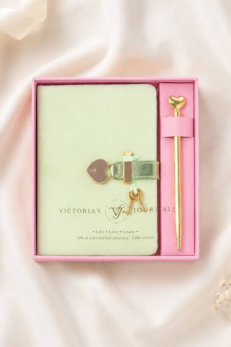 Victoria's Journals Hush Hush Kilitli Kutulu ve Kalemli Defter - Yeşil