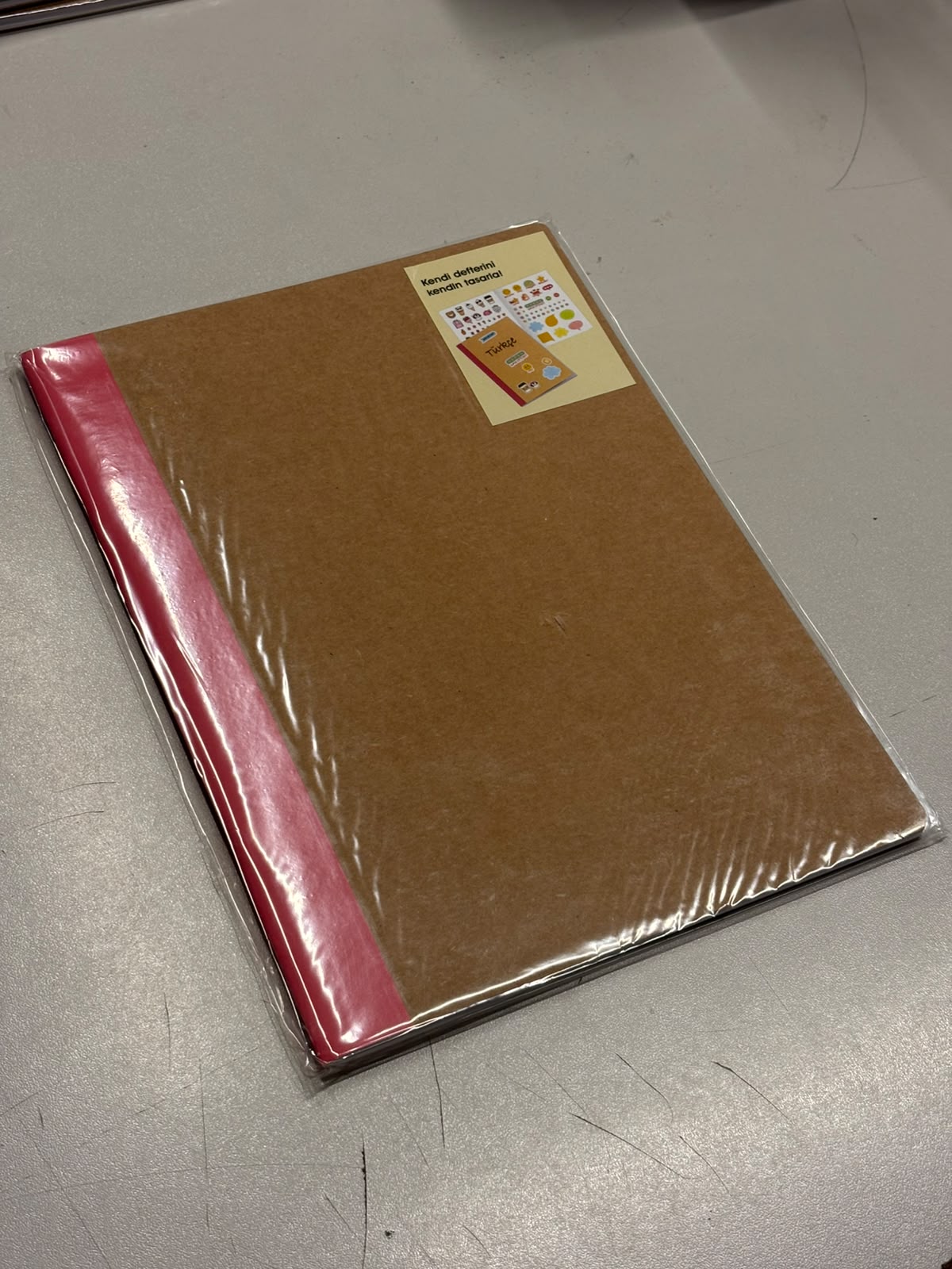 Keskin Color 50 YP. Kareli Stickerlı Kraft Kapak Defter