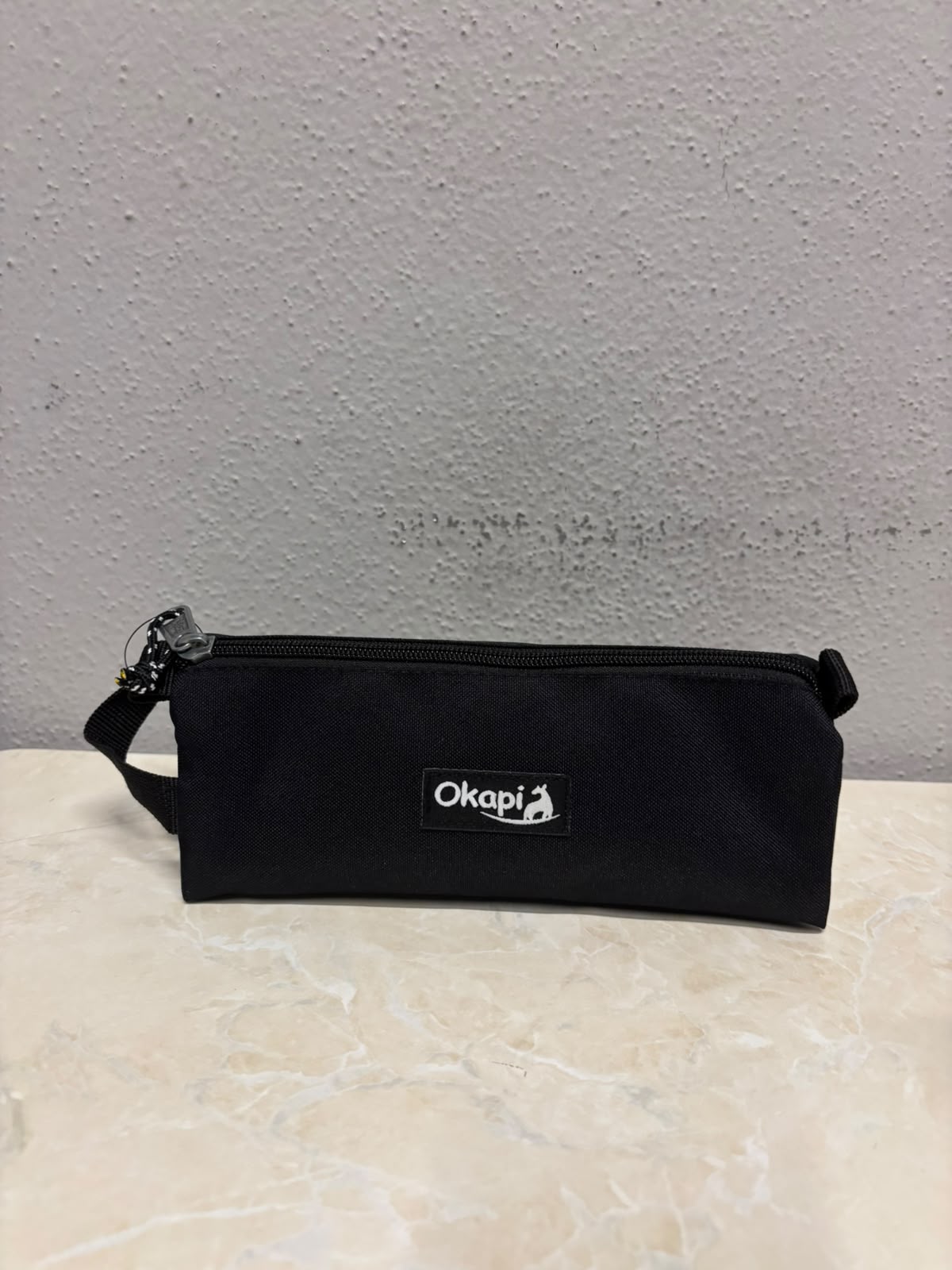 Okapi Üçgen Kalem Çantası Siyah