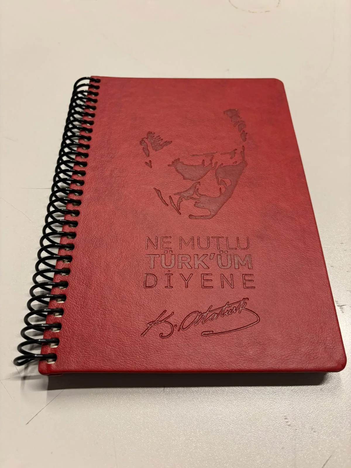 ATATÜRK SPİRALLİ SERT KAPAK DEFTER 17X24 120 YAPRAK ÇİZGİLİ