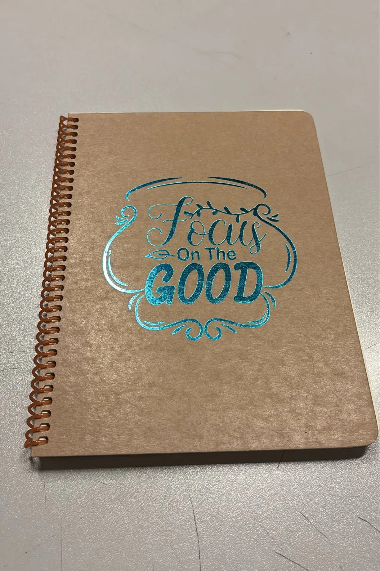 KESKİN FUNKY 16,5X22,5 80 YAPRAK ÇİZGİSİZ DEFTER