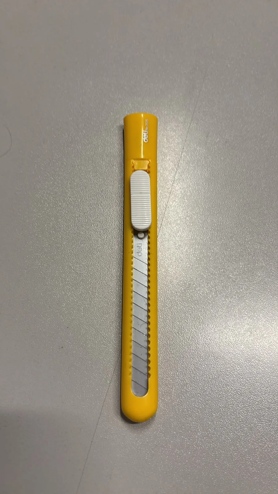 Dar Gövde Plastik Maket Bıçağı Asortili Sarı