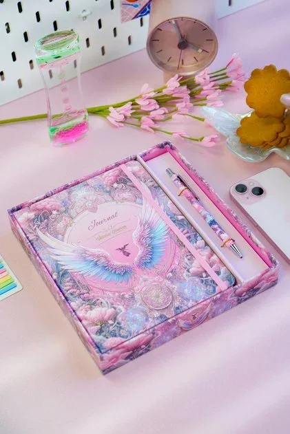 Victoria's Journals Kutulu Set Sert Kapak Defter A5 Çizgili ve Metal Gövdeli Tükenmez Kalem