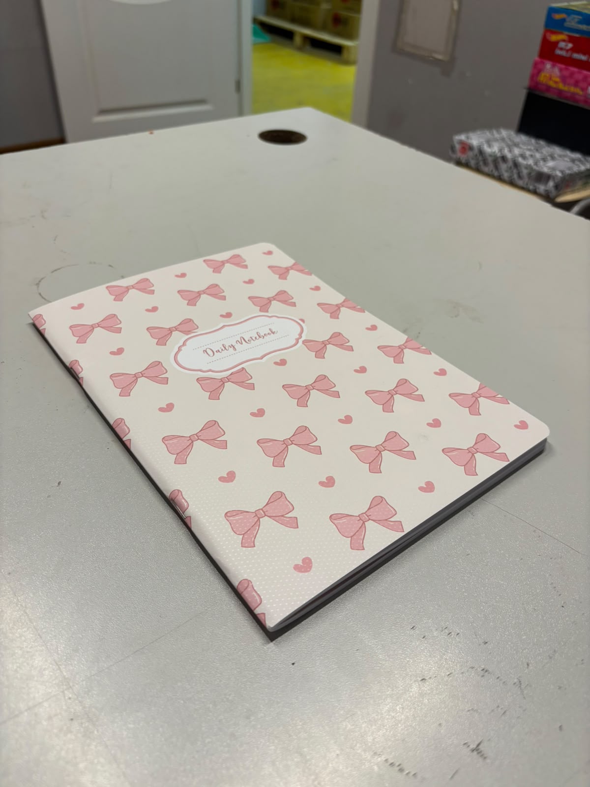 Pembe Renkli Kurdele Deseni