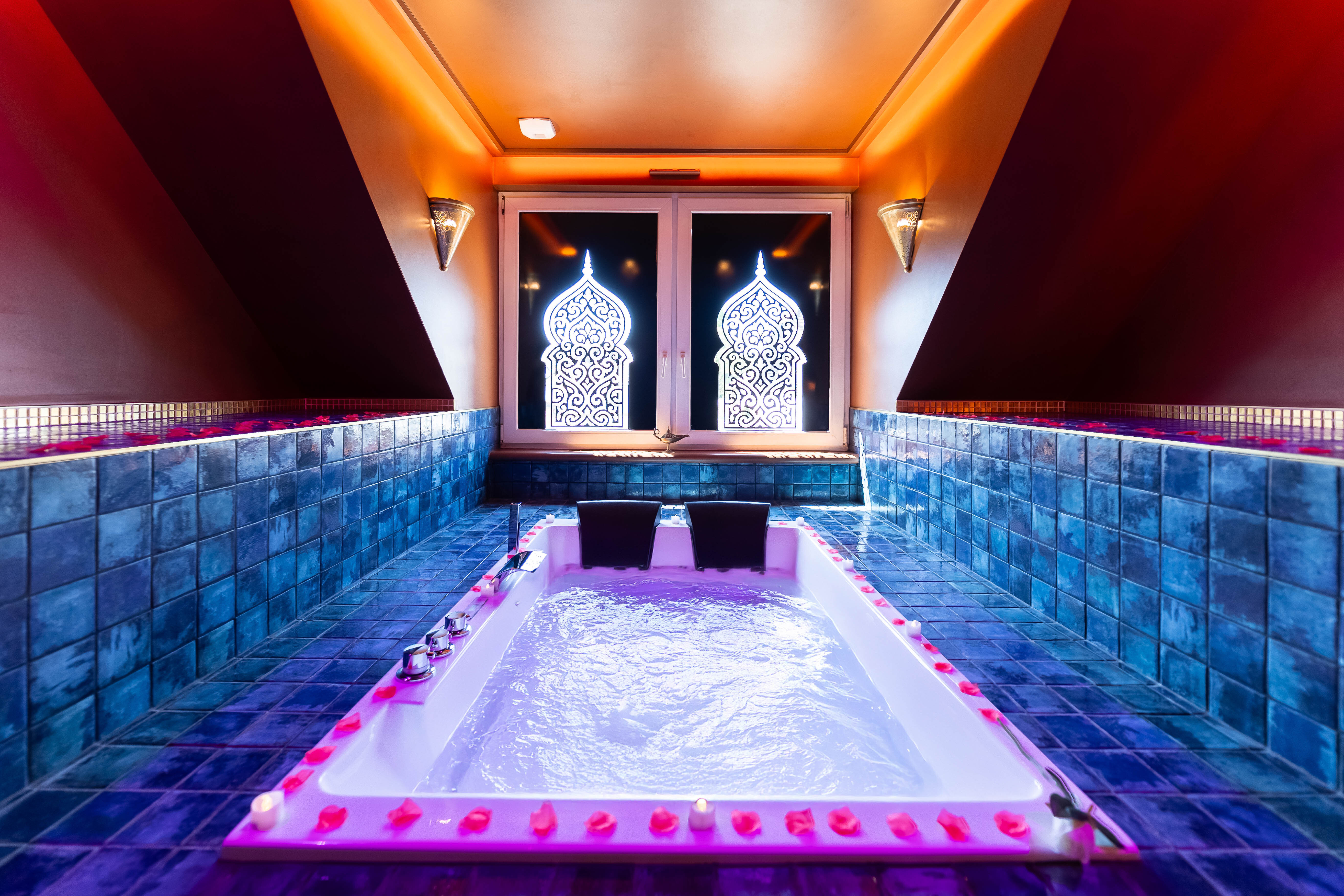 Palais des Mille et Une Nuits & Bain à remous privé à Scheibenhard
