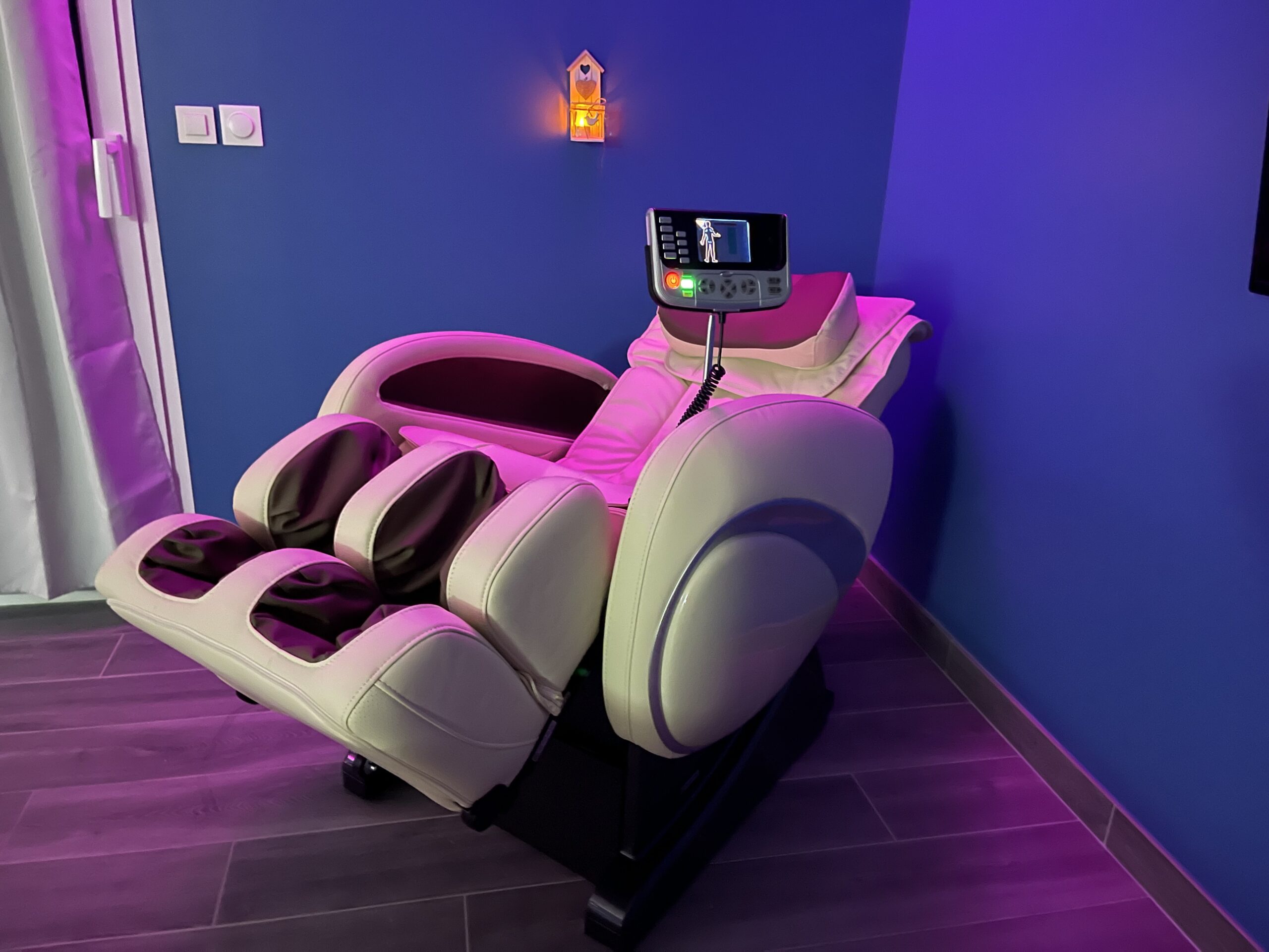 Suite Santorin de L’Instant Romantique à Comps — Spa et piscine intérieure privée à Comps
