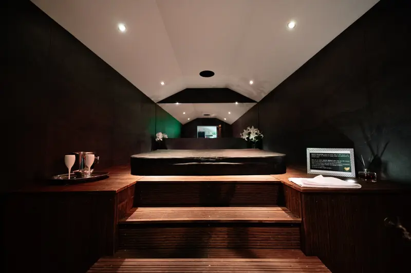 Suite Romantique 100m2 avec jaccuzzi et spa privatif