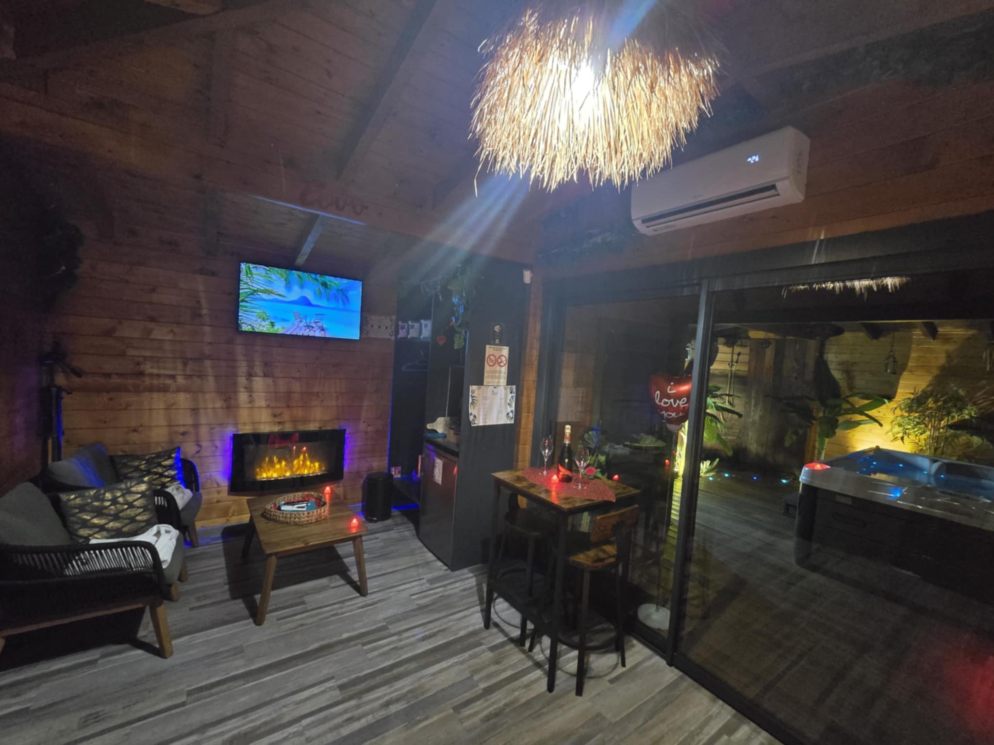 🌴 Chalet Tropical Spa – Une parenthèse tropicale 100% privée près de Lille