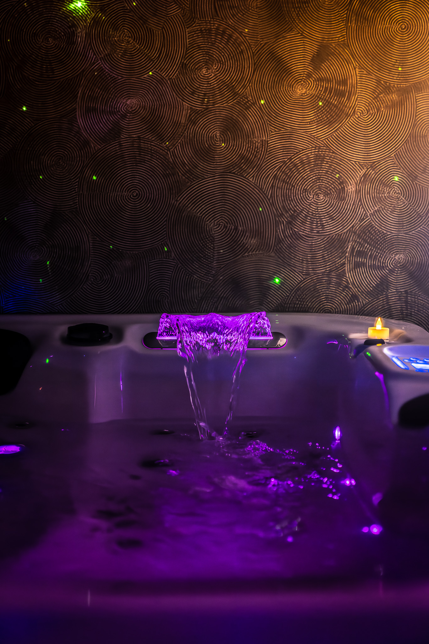 Love room "La Villa Des Charmes" bain à remous,sauna,secret room à Vias