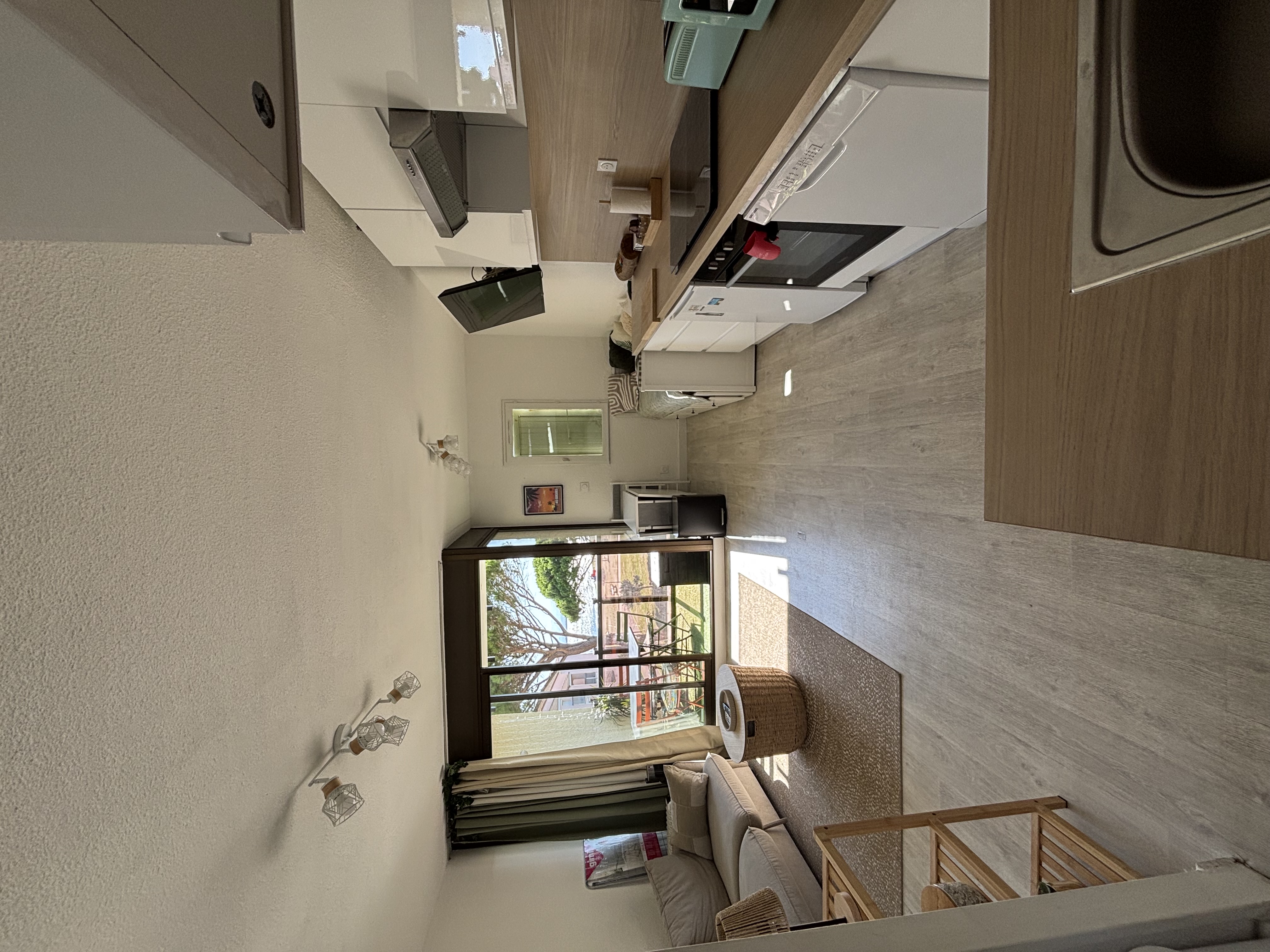 Studio vue sur les étangs au Barcarès — 25 m², terrasse et piscine saisonnière à Le Barcarès