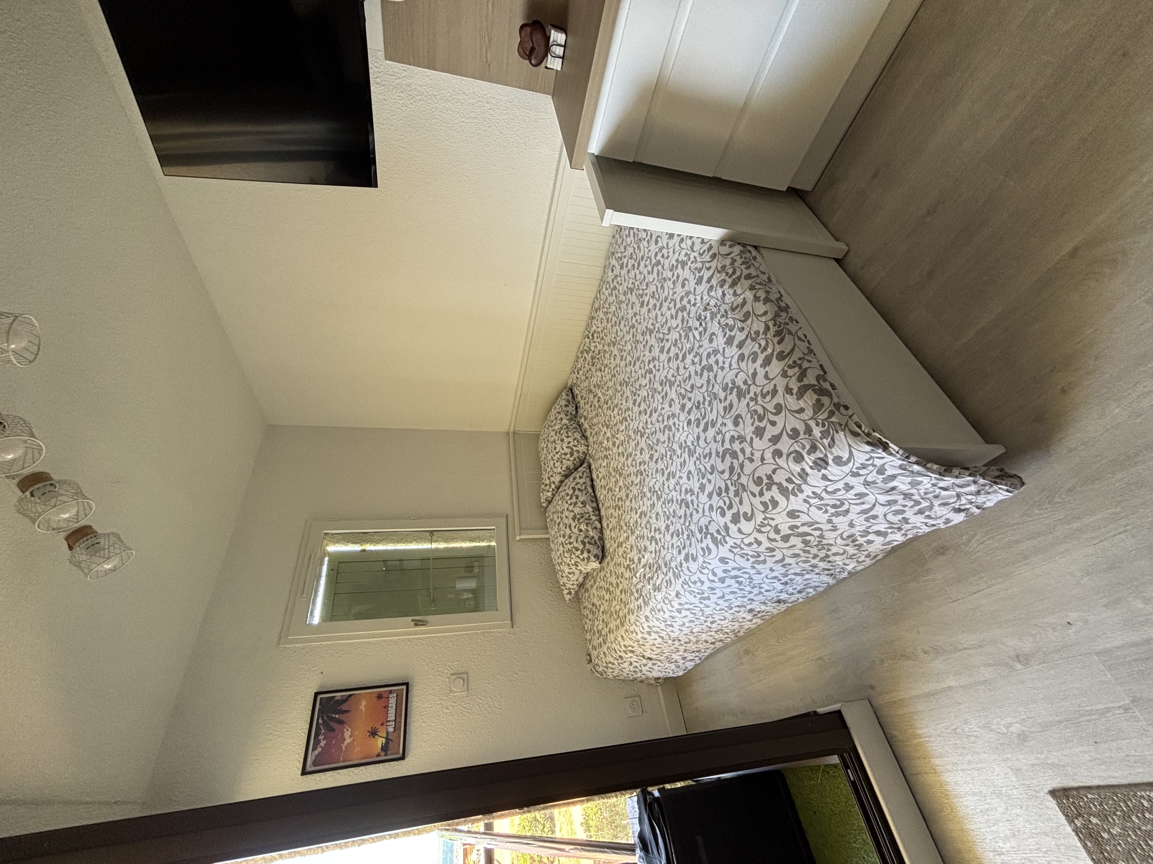 Studio vue sur les étangs au Barcarès — 25 m², terrasse et piscine saisonnière à Le Barcarès