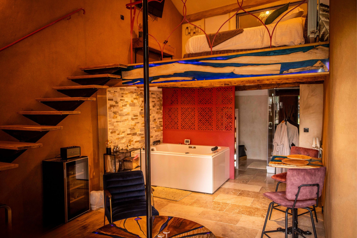 La Cybèle à Cahuzac-sur-Vère — balnéo double, hammam et pole dance à Cahuzac-sur-Vère