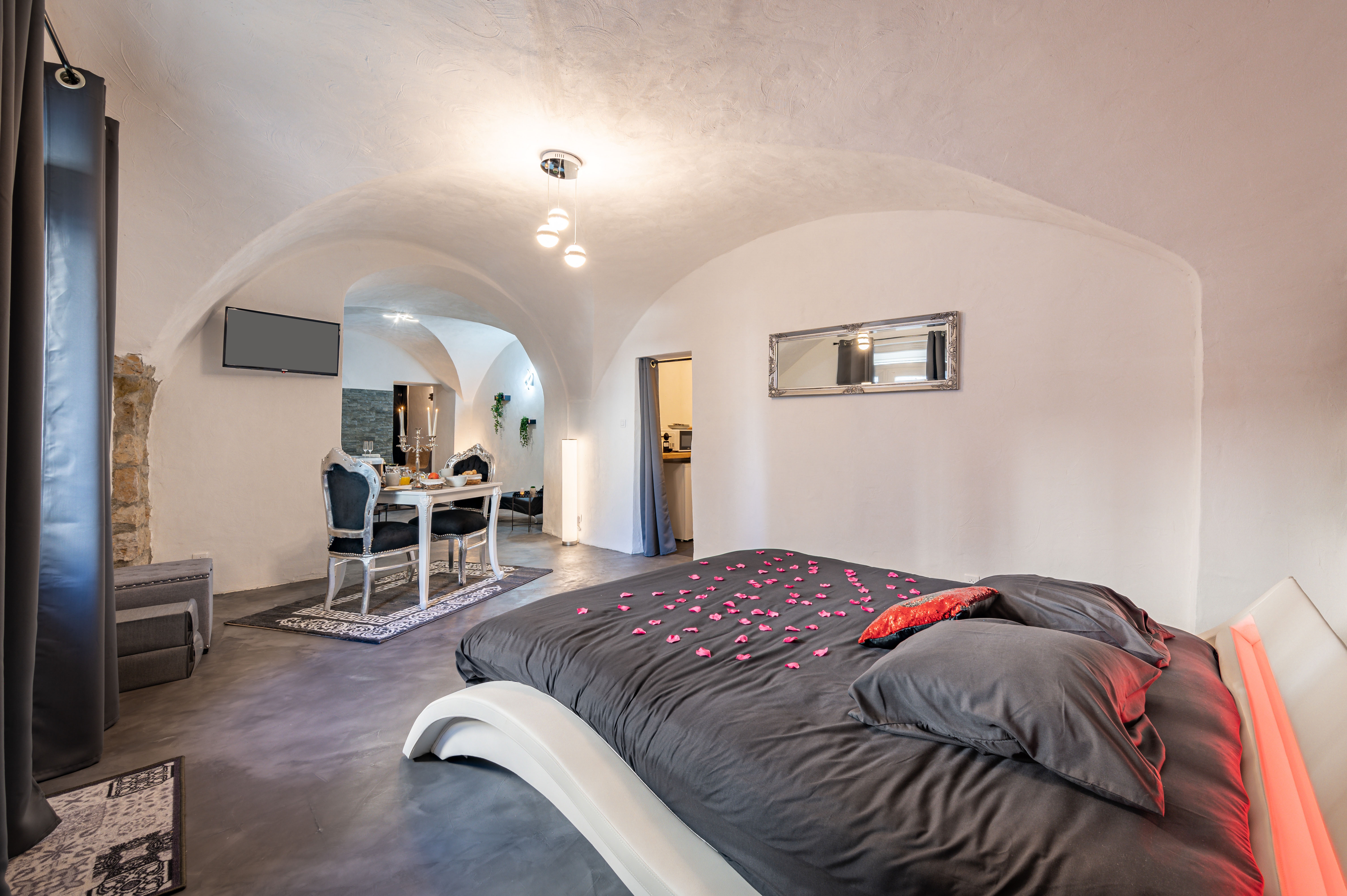 Suite baroque avec spa et sauna privatif à La Calmette