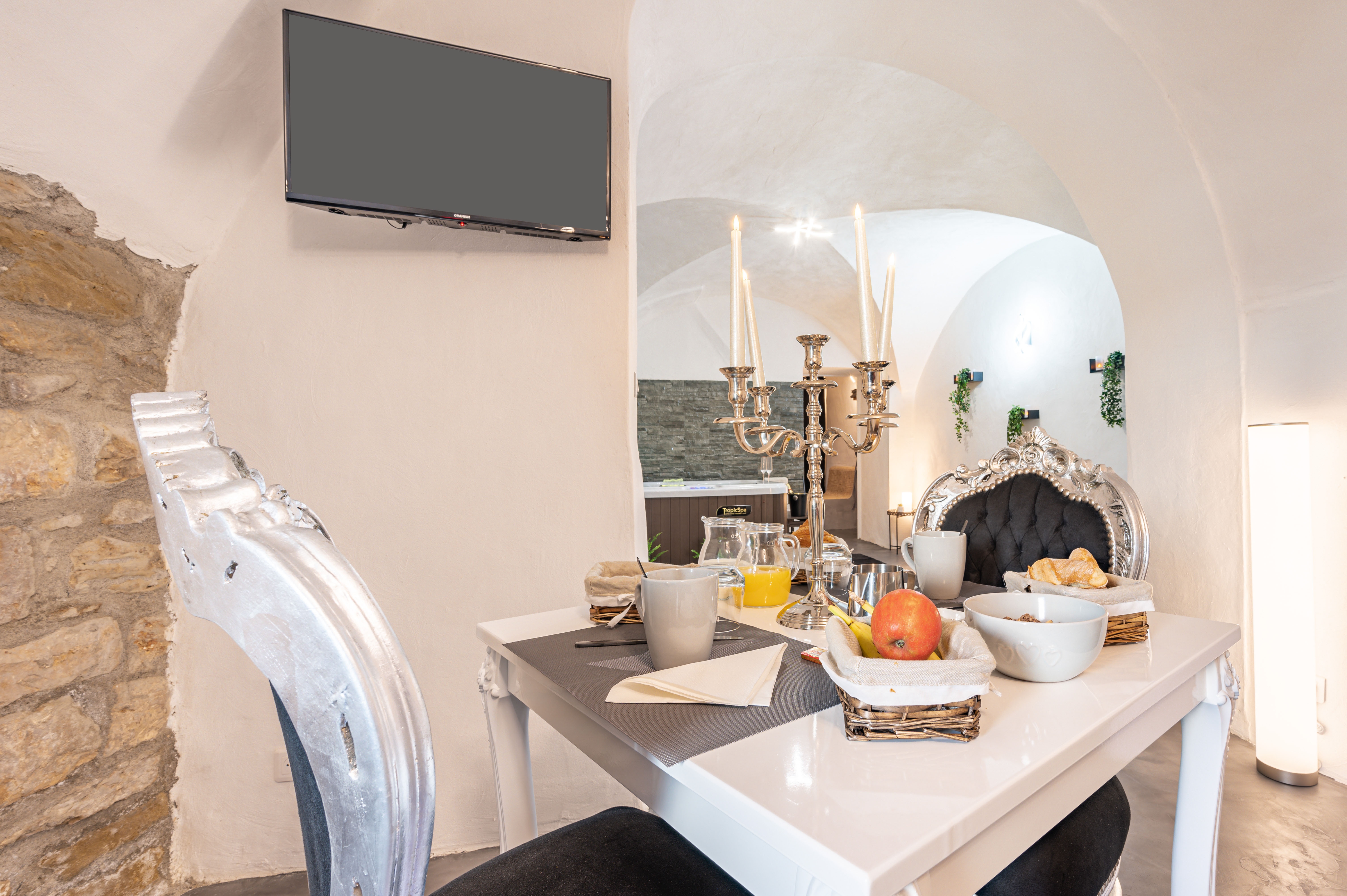 Suite baroque avec spa et sauna privatif à La Calmette