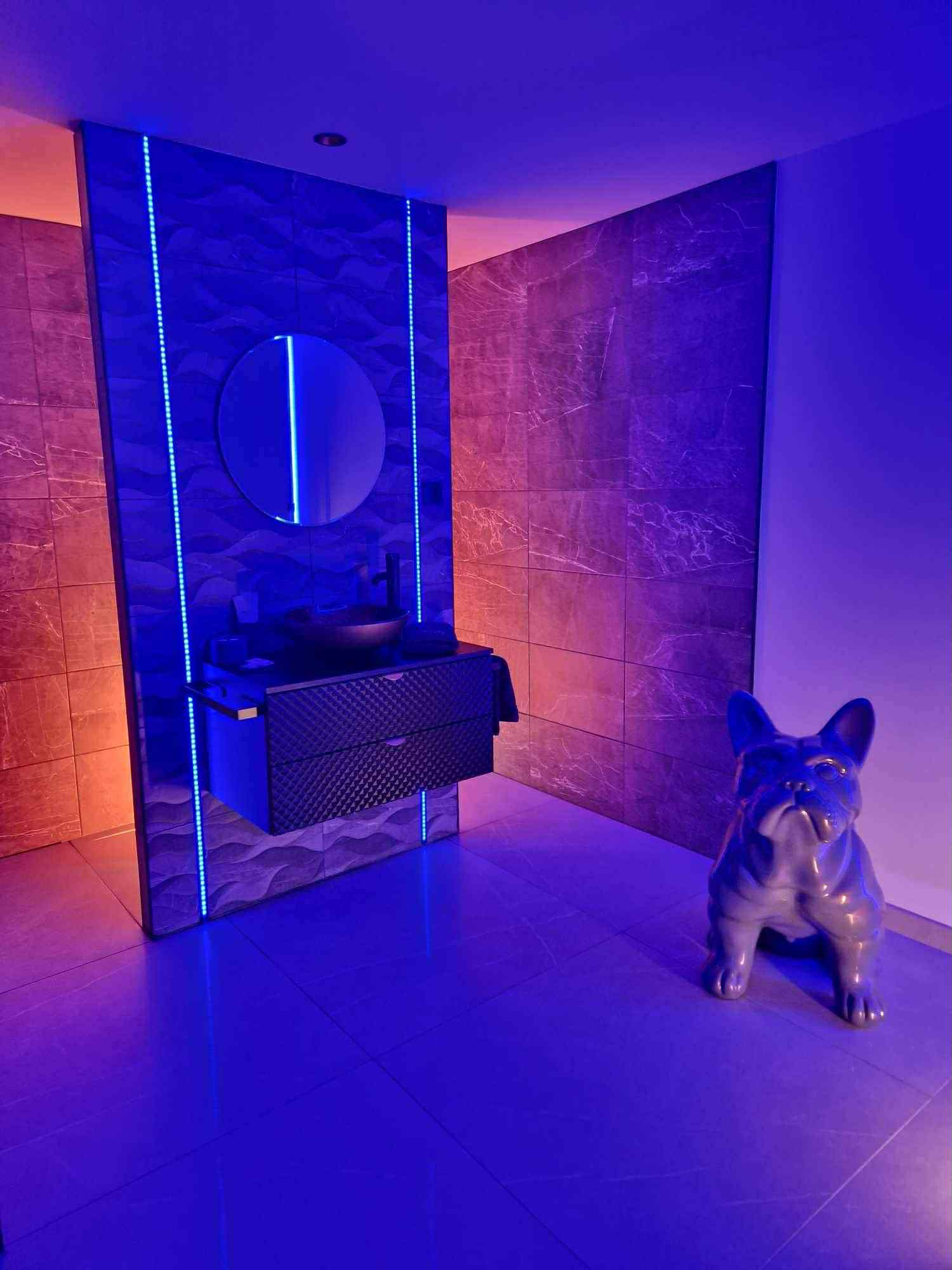 Suite romantique avec bain à remous et sauna à Cruviers-Lascours
