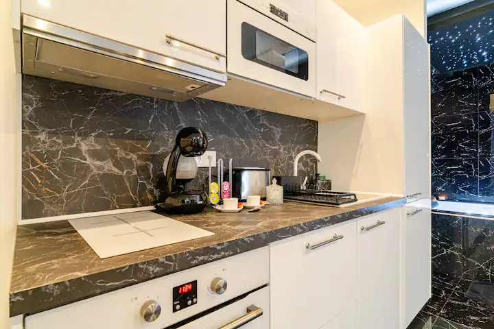 La Duchesse 1976 à Vernon — jacuzzi à cascades sous ciel étoilé dans 50 m² privatifs à Vernon