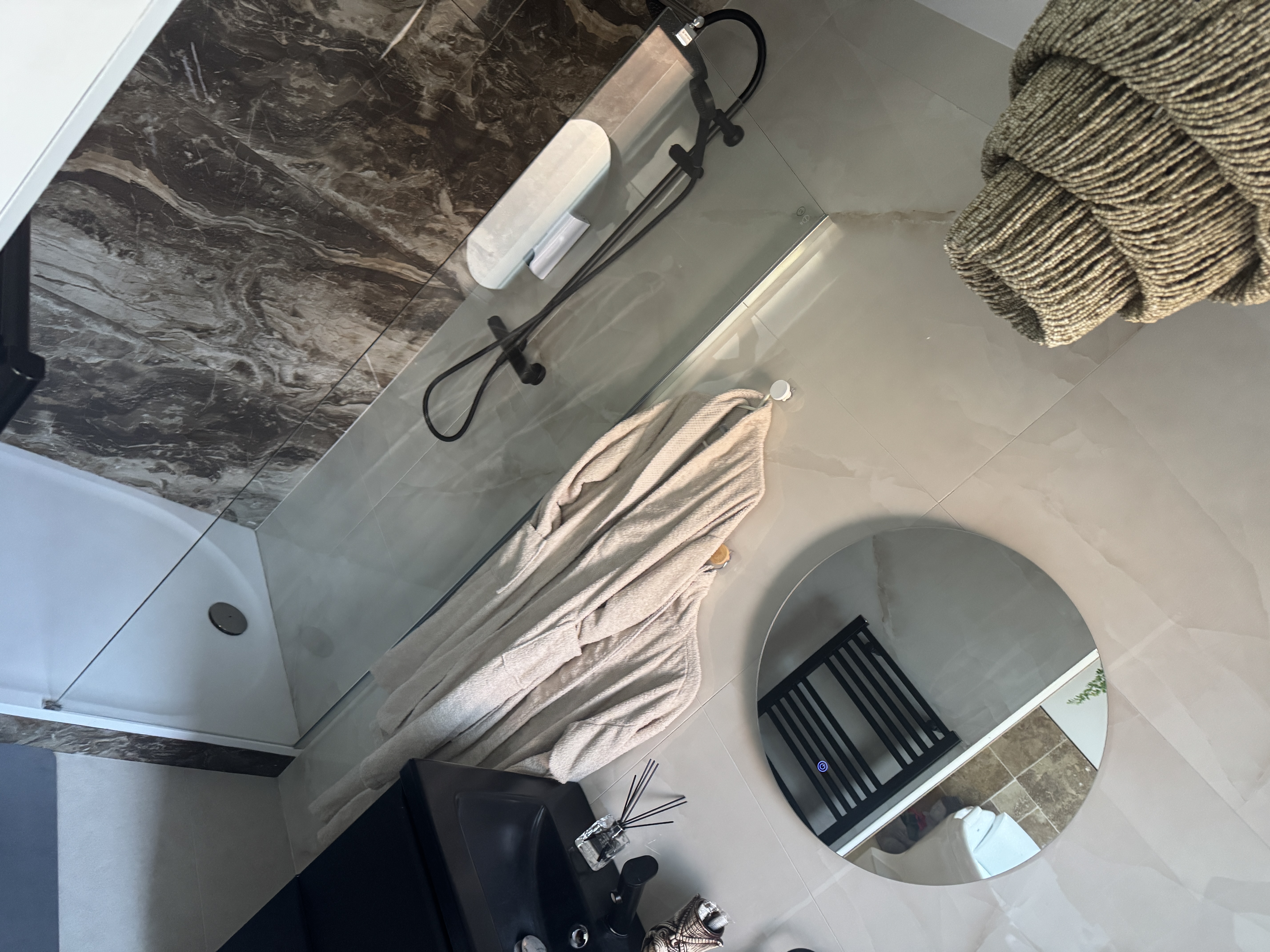 Suite Bali  love room à Perpignan