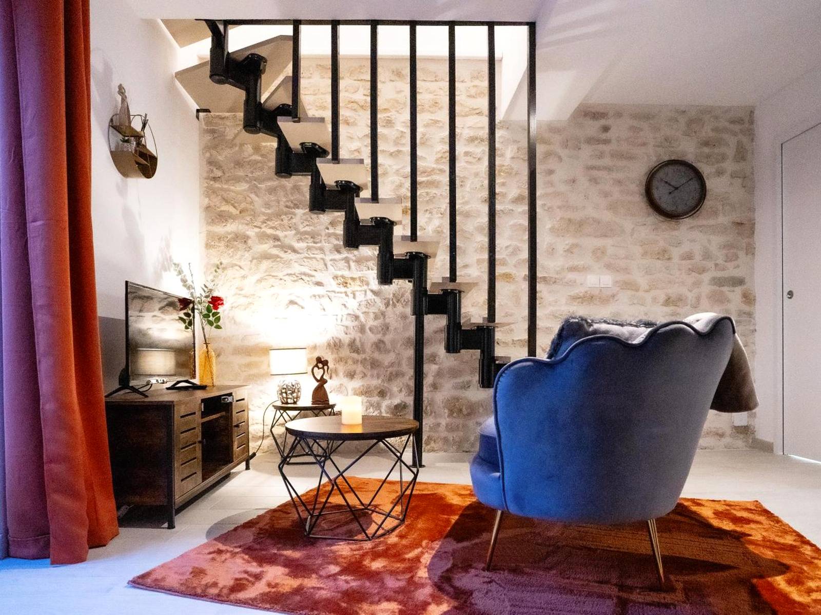Une Pause à Deux à Château-Landon — 70 m², spa trois places et pièce secrète à Château-Landon