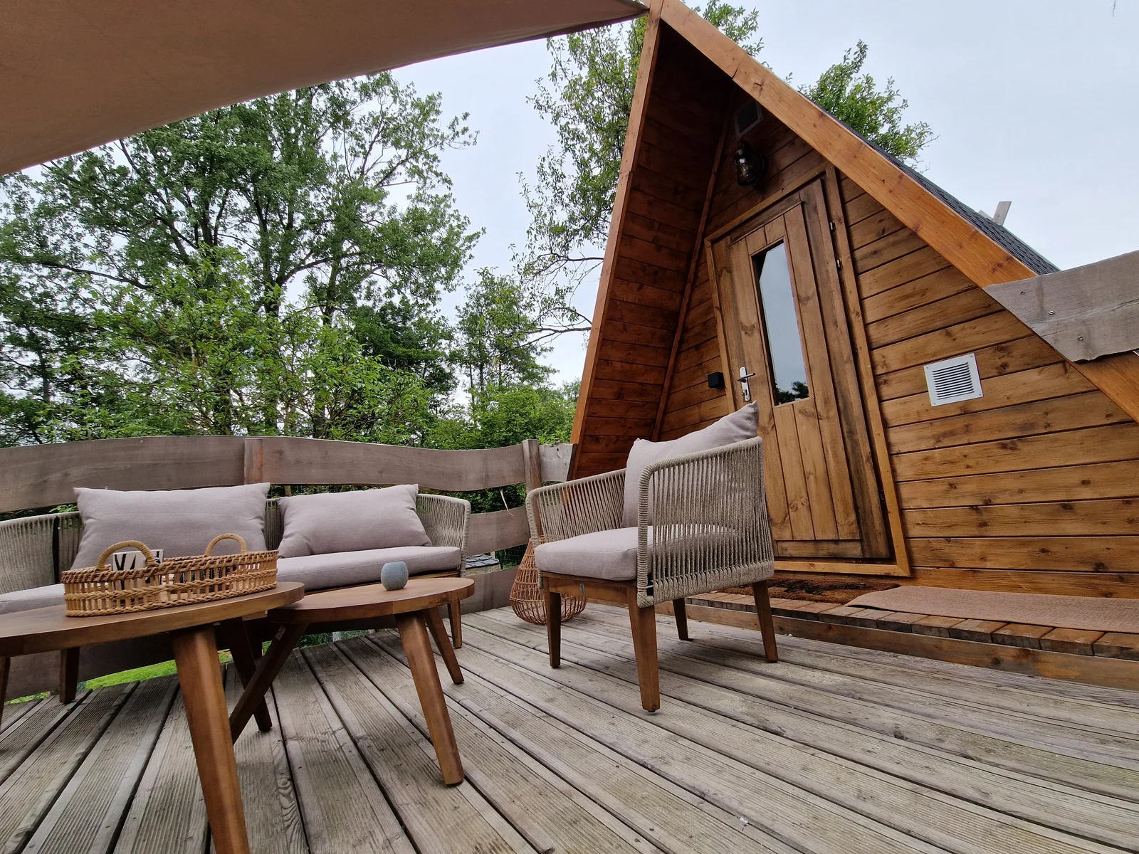 Cabane Indiana à Buhl-Lorraine — tipi de 10 m² avec séance de spa et mini-ferme à Buhl-Lorraine