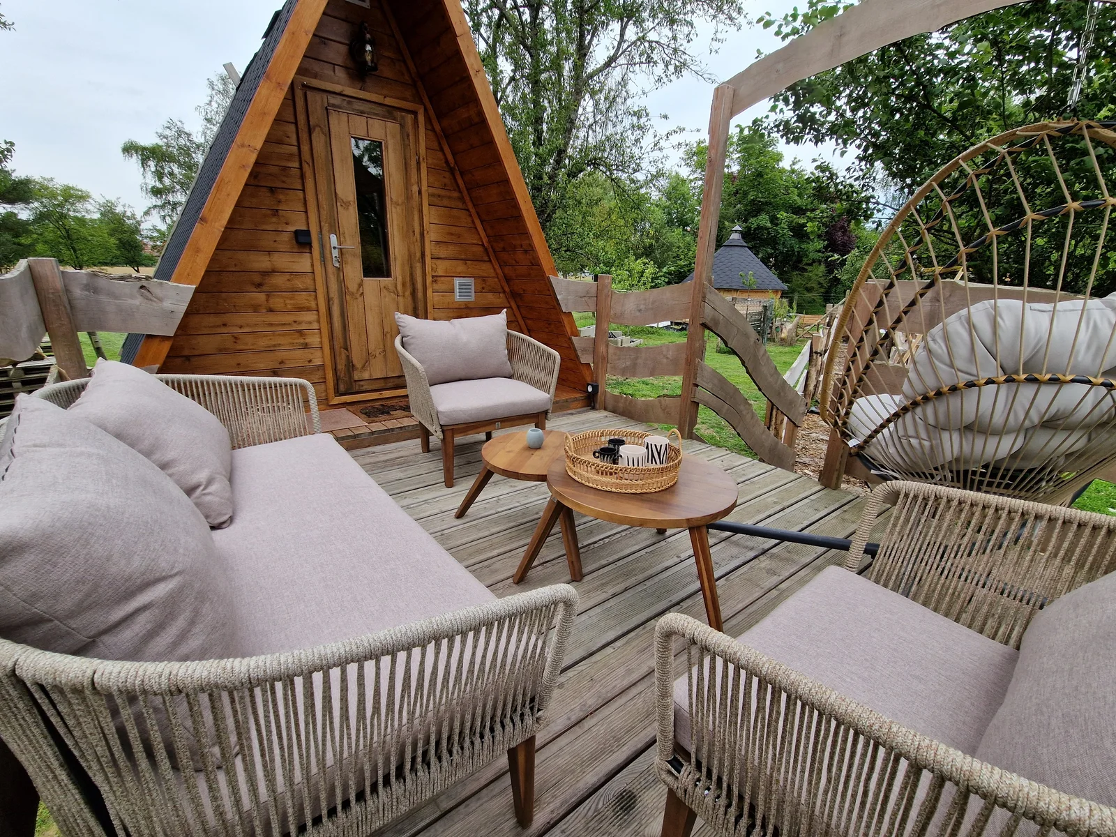 Cabane Indiana à Buhl-Lorraine — tipi de 10 m² avec séance de spa et mini-ferme à Buhl-Lorraine
