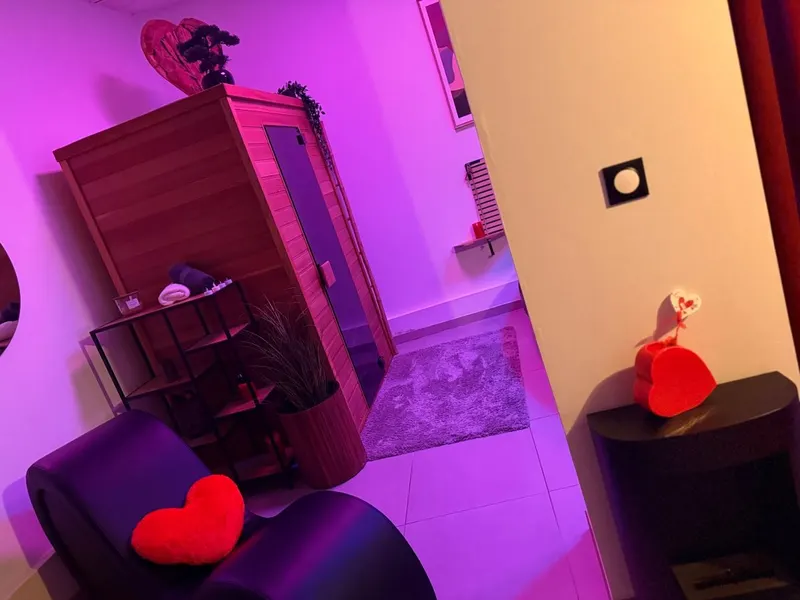 Liberty Walk à Montmorot — jacuzzi et sauna dans un appartement historique de 54 m² à Montmorot