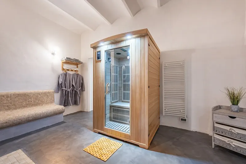 L’Instant Suspendu à La Calmette — Suite Les Voûtes de 65 m² avec spa et sauna à La Calmette