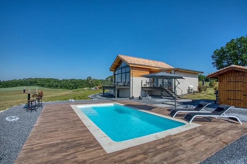 Plaisir d’Eymet — lodge noir et or avec piscine, spa, sauna et hammam privés à Eymet