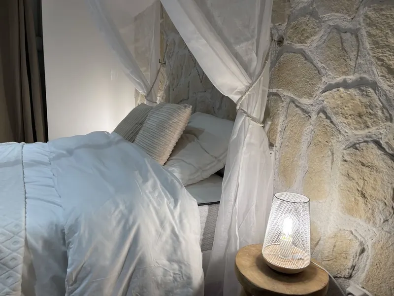 Romantica Spa à Saint-Dié-des-Vosges — Balnéo et décor romano-végétal à Saint-Dié-des-Vosges