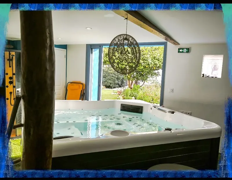 Love & Kinky Room with big SPAs & Sauna à Lespignan