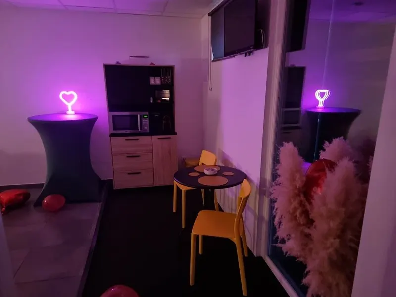 Ô Fine Bulle à Barastre — love room de 65 m², spa XXL et sauna privatif à Barastre