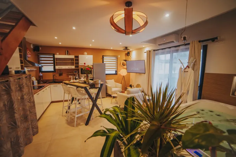 Le Desirella - Suite romantique avec Spa à Camors