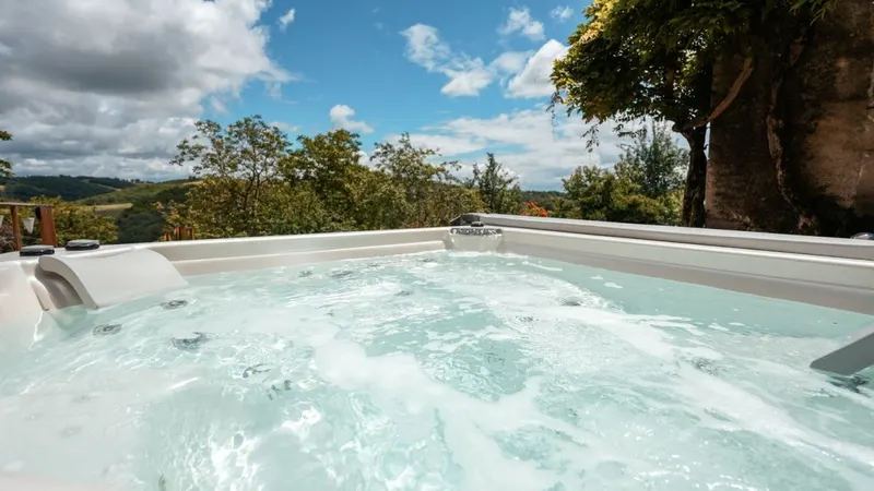 L’Étincelle Secrète au Ségur — maison de 80 m² avec jacuzzi, hammam et pièce secrète à Le Ségur