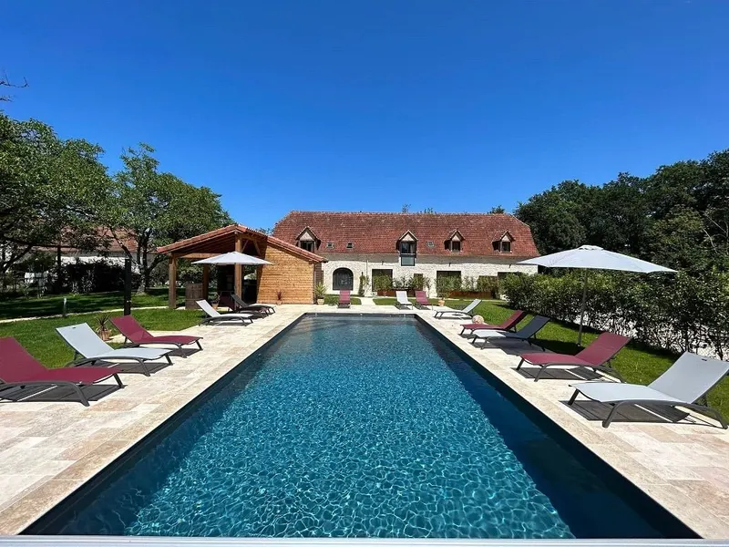 Le Joely à Saint-Sozy — gîte 4 étoiles de 40 m² avec piscine et spa sur réservation à Saint-Sozy