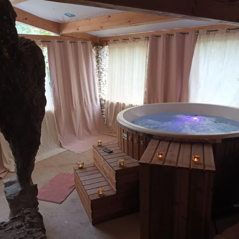 la chambre romantique du Beaumont à Le Beaucet