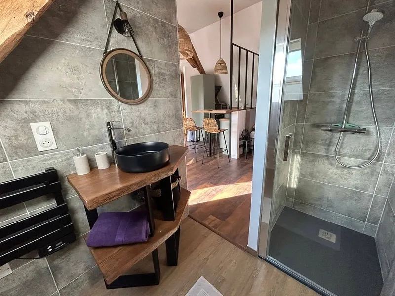 Le Joely à Saint-Sozy — gîte 4 étoiles de 40 m² avec piscine et spa sur réservation à Saint-Sozy