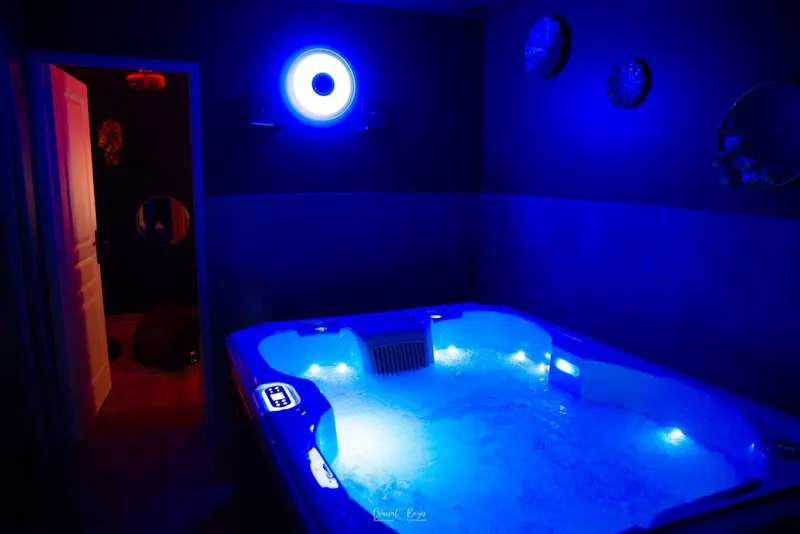 Le Pavillon des Amants — Spa privatif dans un manoir à Taden à Taden