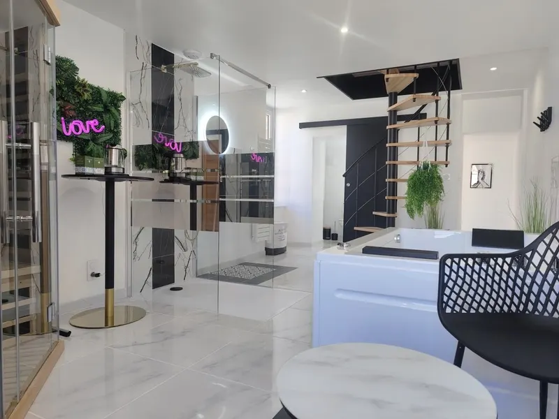 Le Triplex Romantique — Balnéo duo et sauna à Hermanville-sur-Mer à Hermanville-sur-Mer