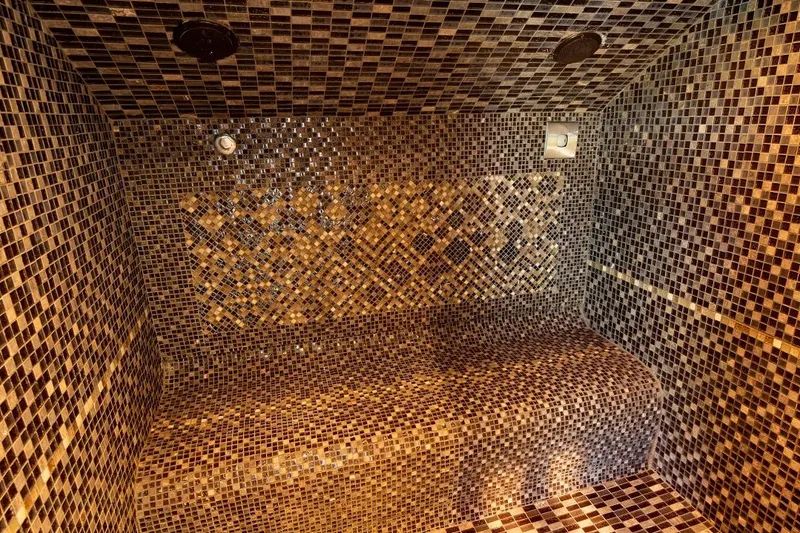 Chambre Indienne du Presbytère de Pancé — duplex de 55 m² avec jacuzzi et hammam à Pancé