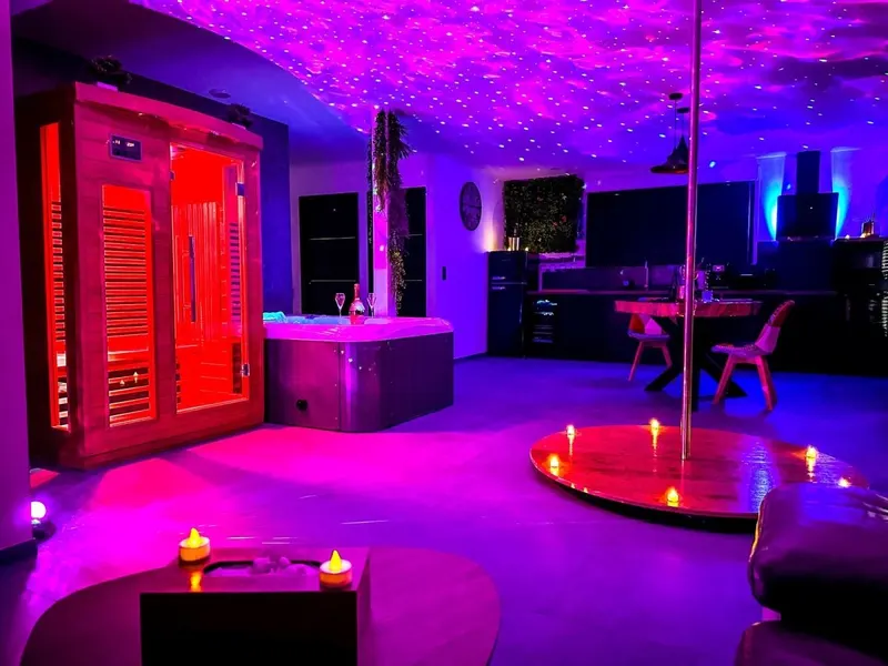 La Villa des Charmes à Vias — 110 m² avec jacuzzi, sauna et espace secret à Vias